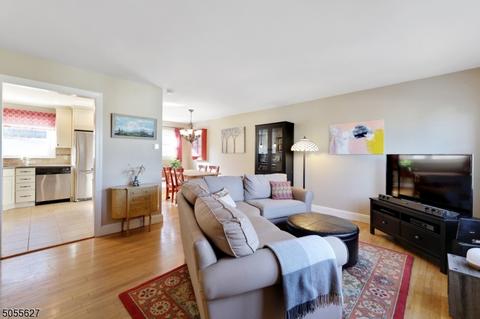 32 Clark St, Summit, NJ 07901 photo 2