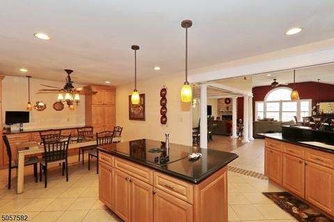1104 Saddlebrook Rd, Mountainside, NJ 07092 photo 6