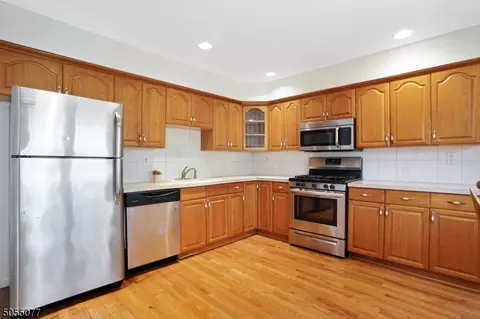 500 Summit Rd, Mountainside, NJ 07092 photo 8