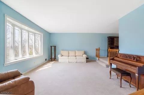 500 Summit Rd, Mountainside, NJ 07092 photo 4