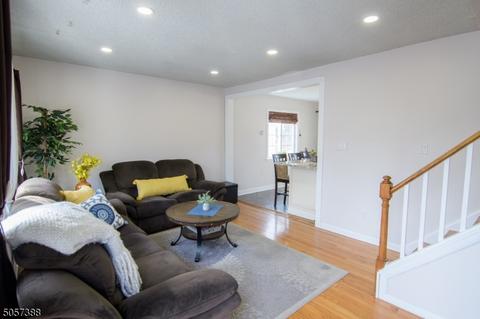 72 Lakeside Ave, Wanaque Boro, NJ 07420 photo 3