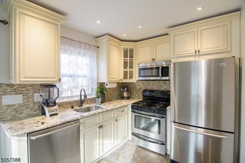 72 Lakeside Ave, Wanaque Boro, NJ 07420 photo 6