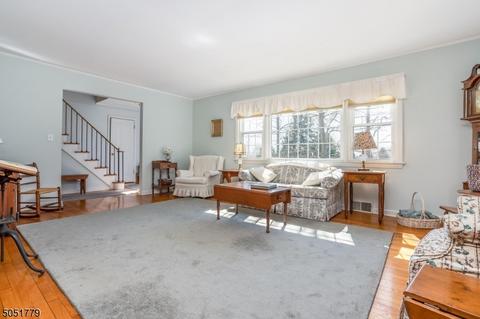 10 Henderson Rd, Hampton, NJ 08827 photo 3