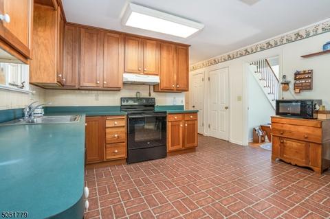10 Henderson Rd, Hampton, NJ 08827 photo 10