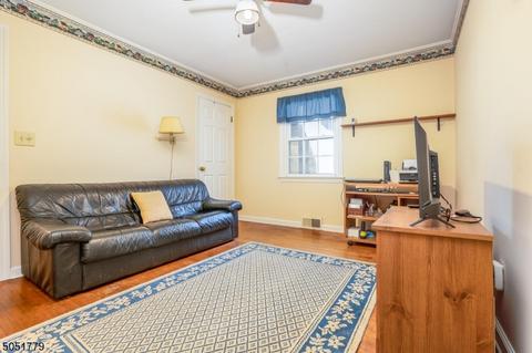 10 Henderson Rd, Hampton, NJ 08827 photo 12