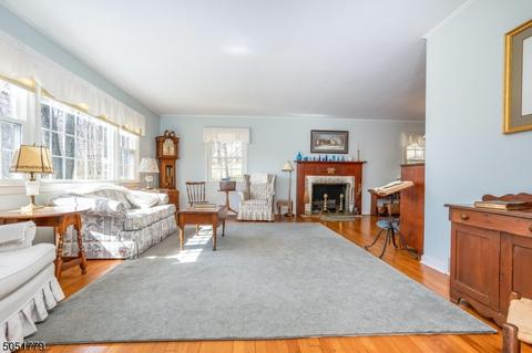 10 Henderson Rd, Hampton, NJ 08827 photo 4