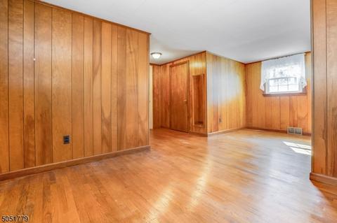 10 Henderson Rd, Hampton, NJ 08827 photo 18