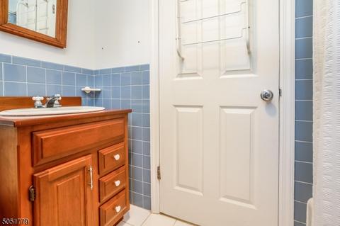 10 Henderson Rd, Hampton, NJ 08827 photo 19