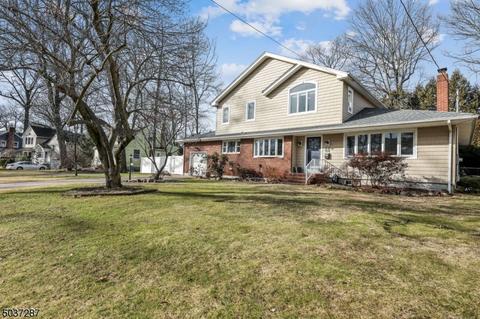 39 Beechwood Dr, Wayne, NJ 07470 photo 1