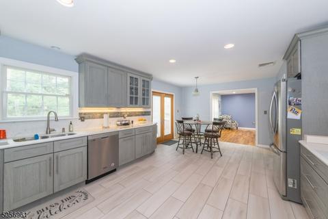 9 Karen Ct, Wayne, NJ 07470 photo 5