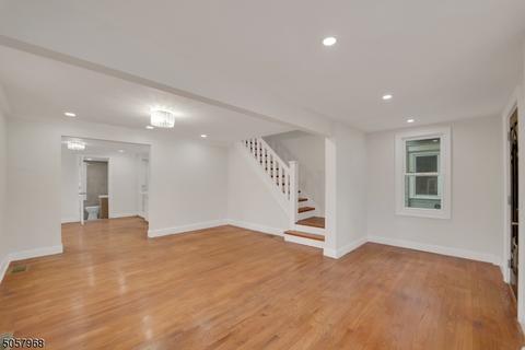72 Centre St, Nutley, NJ 07110 photo 2
