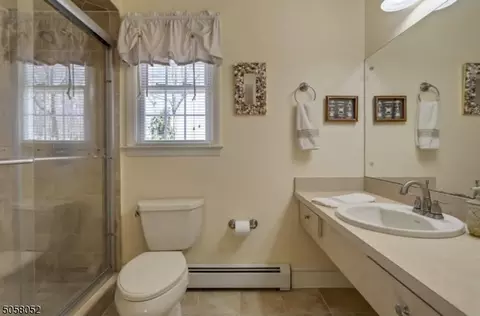 22 Darlington Dr, Wayne, NJ 07470 photo 16