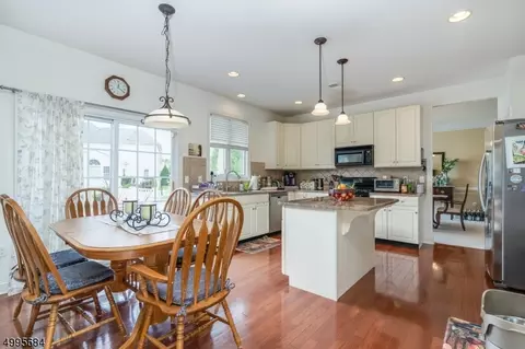12 Crestview Dr, Clinton, NJ 08809 photo 6
