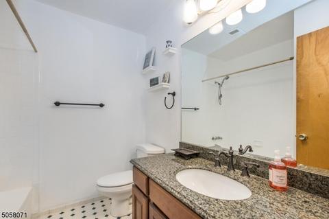 53 Joseph Pl, Wayne, NJ 07470 photo 20