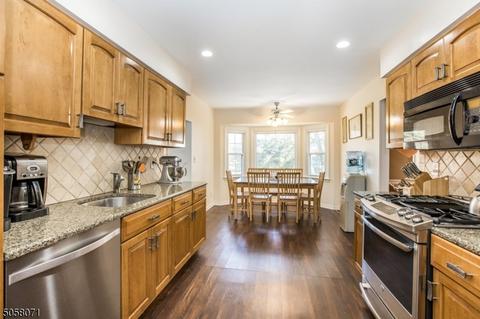 53 Joseph Pl, Wayne, NJ 07470 photo 9