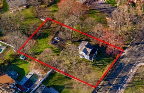 195 Spring Valley Rd, Paramus, NJ 07652 photo 2