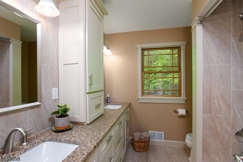 8 Angus Ln, Warren, NJ 07059 photo 22