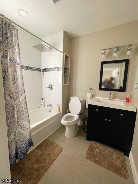 320 E 4th Ave, Roselle, NJ 07203 photo 4