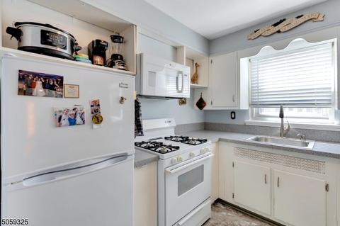 476 Heath Pl #31, Hackensack, NJ 07601 photo 10