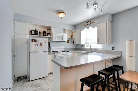 476 Heath Pl #31, Hackensack, NJ 07601 photo 9
