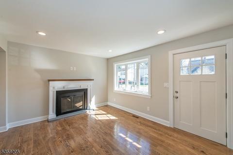 14 6th Ave, Wanaque Boro, NJ 07420 photo 5
