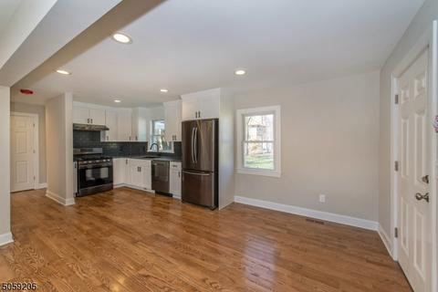 14 6th Ave, Wanaque Boro, NJ 07420 photo 4