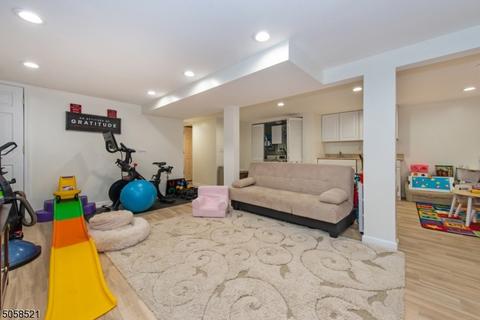 17 Stalter Dr, Wayne, NJ 07470 photo 14
