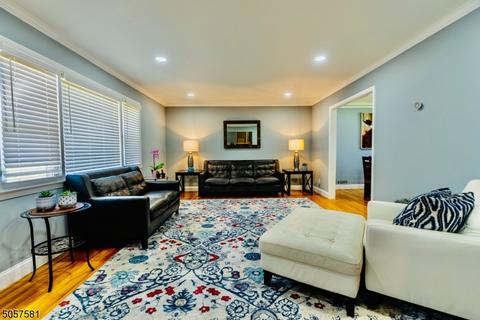 1088 Saddlebrook Rd, Mountainside, NJ 07092 photo 3