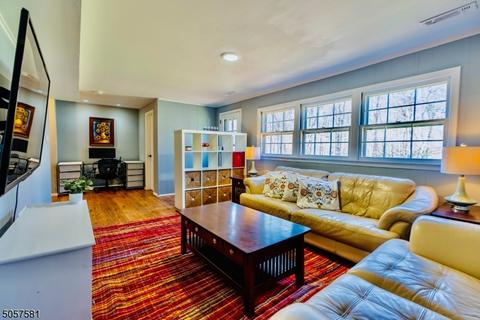 1088 Saddlebrook Rd, Mountainside, NJ 07092 photo 17