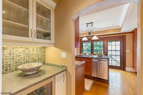 172 Christopher St, Montclair, NJ 07042 photo 10