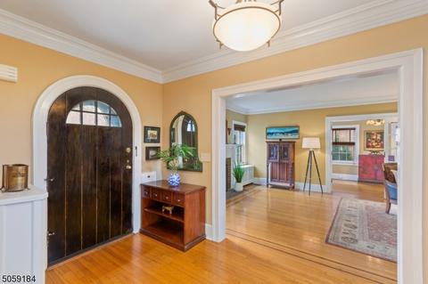 172 Christopher St, Montclair, NJ 07042 photo 4