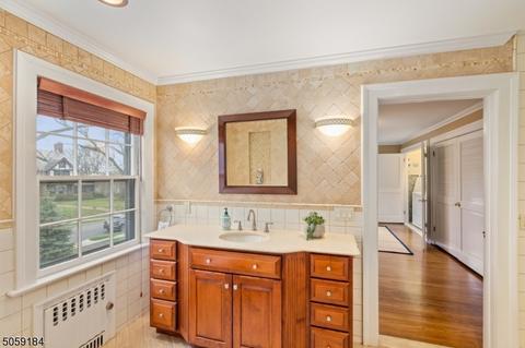 172 Christopher St, Montclair, NJ 07042 photo 15