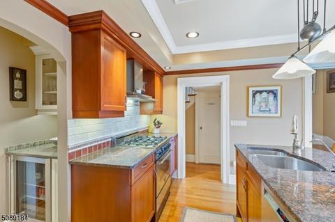 172 Christopher St, Montclair, NJ 07042 photo 13