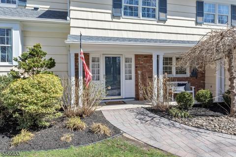 191 Lorraine Dr, Berkeley Heights, NJ 07922 photo 2