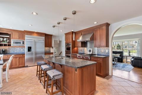 191 Lorraine Dr, Berkeley Heights, NJ 07922 photo 9