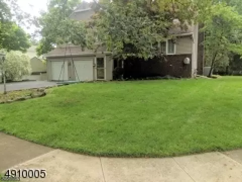 200 Riverside Dr, Springfield, NJ 07081 photo 2