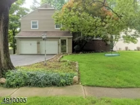 200 Riverside Dr, Springfield, NJ 07081 photo 1