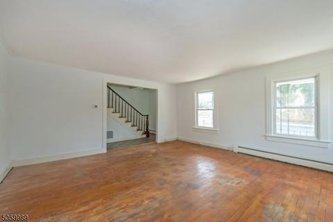 40 Main St, Hampton, NJ 08827 photo 4