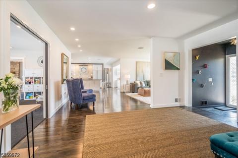 18 Capron Ln, Montclair, NJ 07043 photo 4