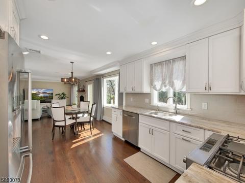21 Dwight St, Wayne, NJ 07470 photo 9