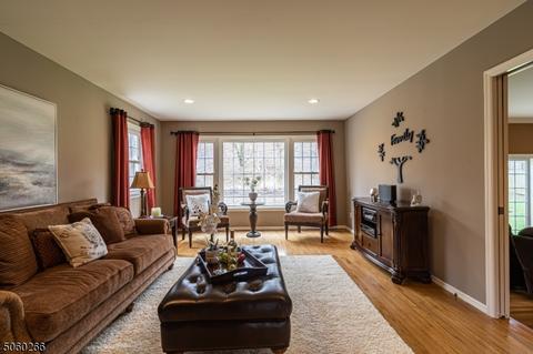 25 Sinclair Dr, Wayne, NJ 07470 photo 8