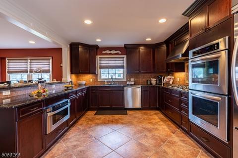 25 Sinclair Dr, Wayne, NJ 07470 photo 3