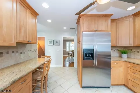 32 Riverview Dr, Montclair, NJ 07043 photo 14