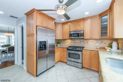 32 Riverview Dr, Montclair, NJ 07043 photo 12