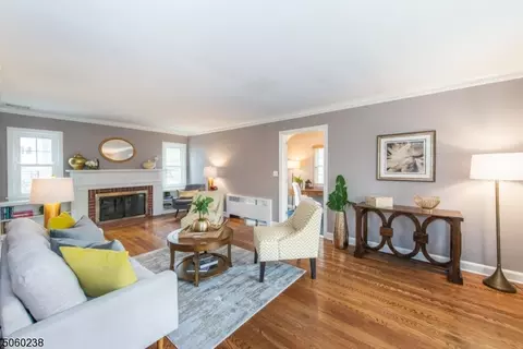 32 Riverview Dr, Montclair, NJ 07043 photo 2