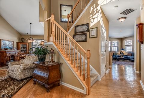 39 Rolling Rapids Ct, Hackettstown, NJ 07840 photo 4