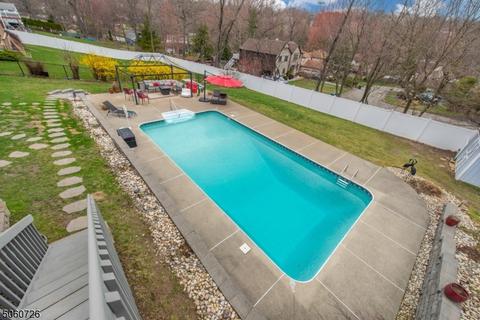 69 Webster Dr, Wayne, NJ 07470 photo 3