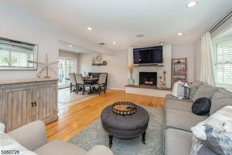 69 Webster Dr, Wayne, NJ 07470 photo 5