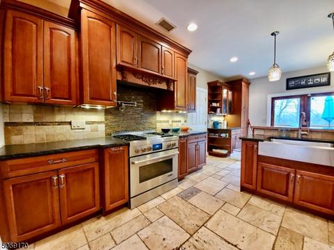 2 Andre Ct, Franklin, NJ 07416 photo 8