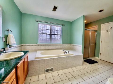 2 Andre Ct, Franklin, NJ 07416 photo 24
